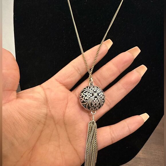 Lucky Brand Ball with tassel necklace - Picture 1 of 3